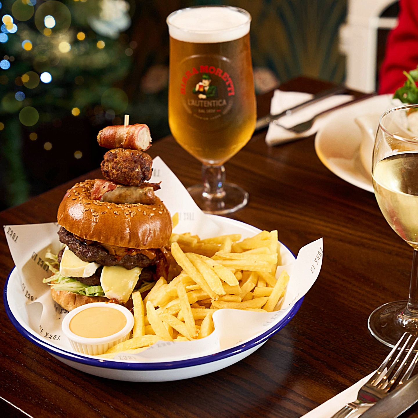 Festive Lunch & Dinner at The Albion in Burton on Trent